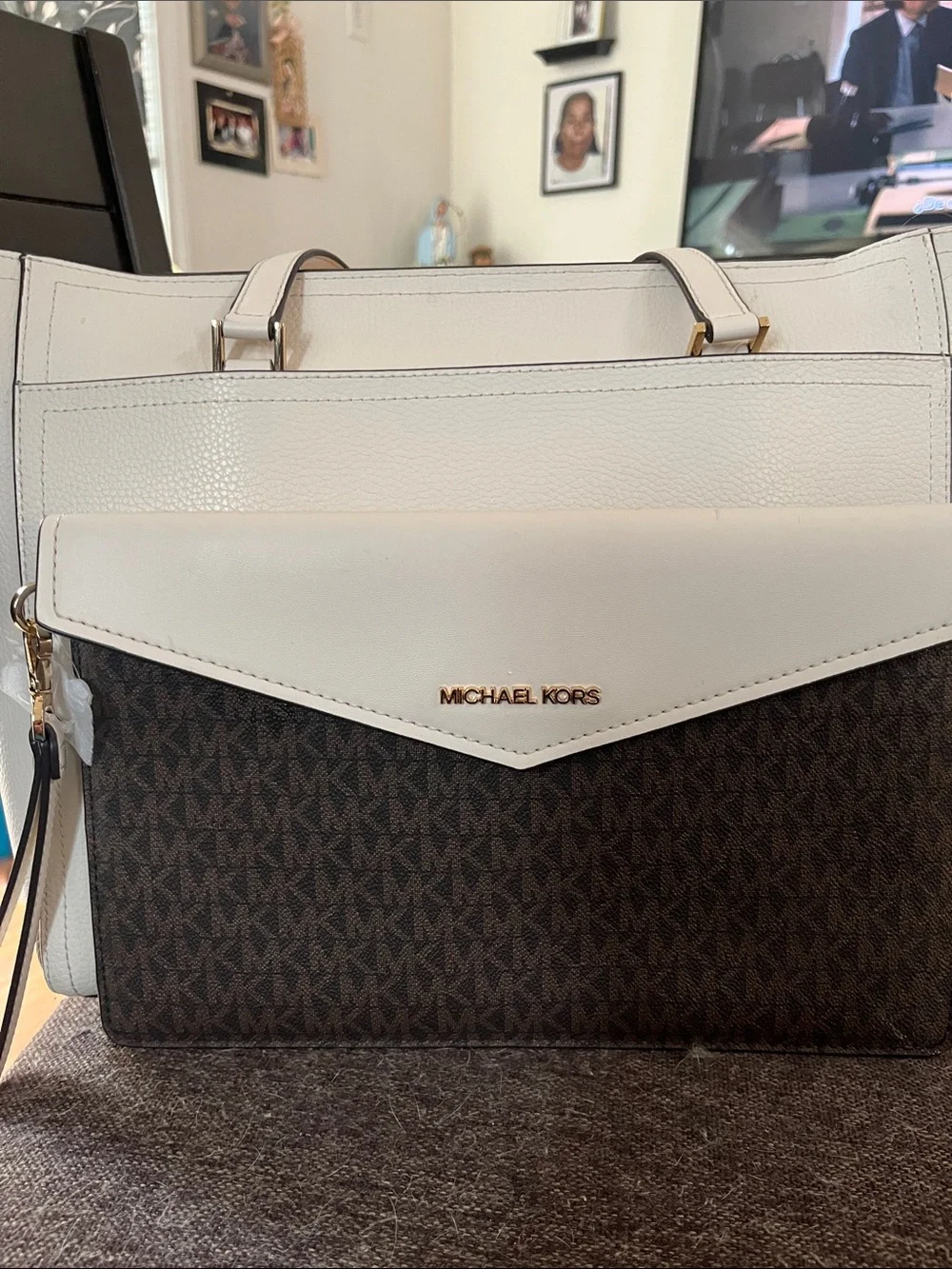 Michael Kors Pebbled Leather Tote in Light Gray and White set